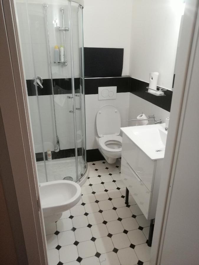 Irnerio Rooms Bologna Buitenkant foto